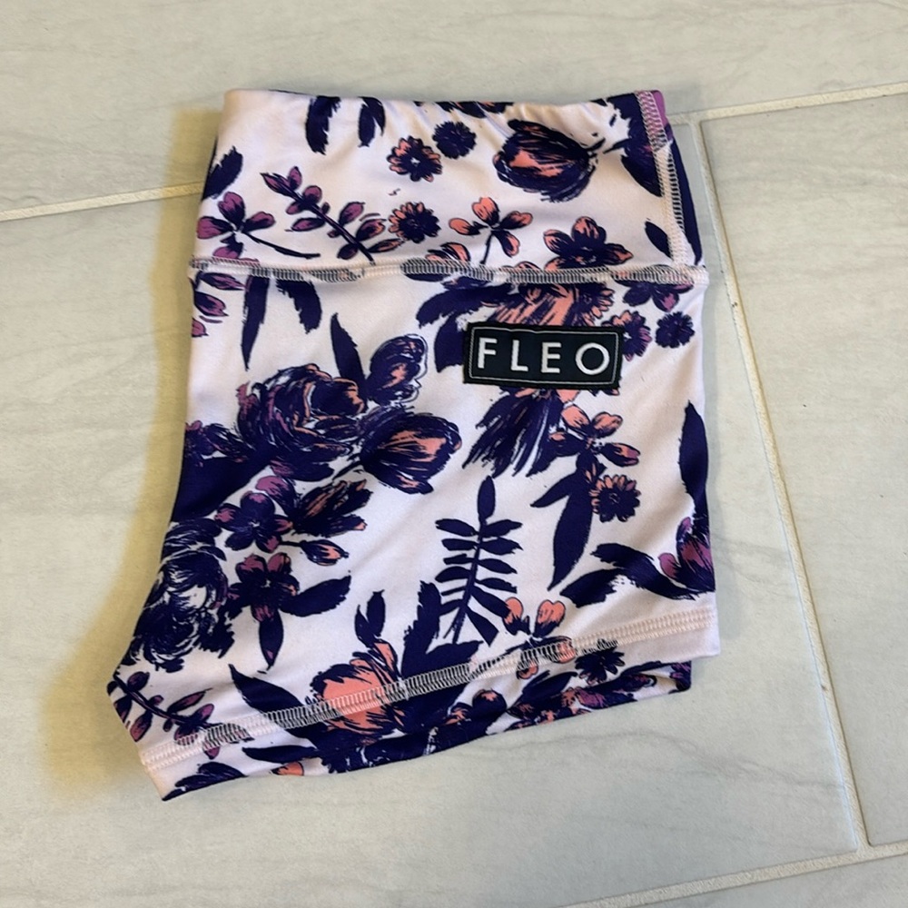 Fleo Shorts